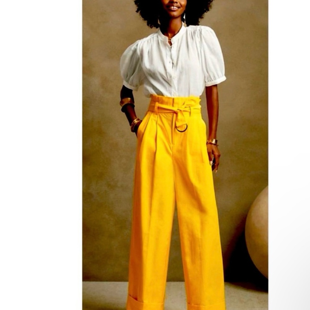 Banana Republic Wide Leg Paperbag Waist Pants
Lemon Yellow 12